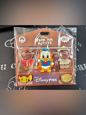Disney Donald Duck Park Pal Pin Set